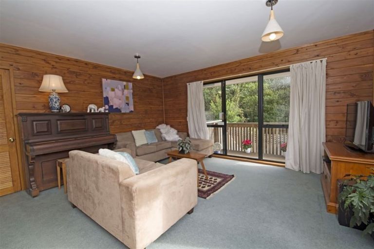 Photo of property in 4 James Scott Place, Te Atatu South, Auckland, 0602