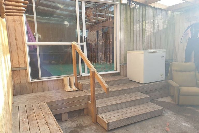 Photo of property in 58 Owhiro Bay Parade, Owhiro Bay, Wellington, 6023
