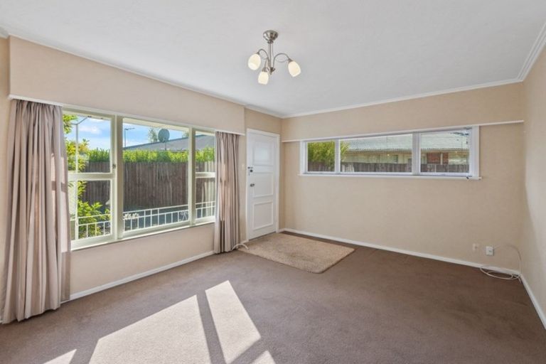Photo of property in 7 Kipax Place, Riccarton, Christchurch, 8011
