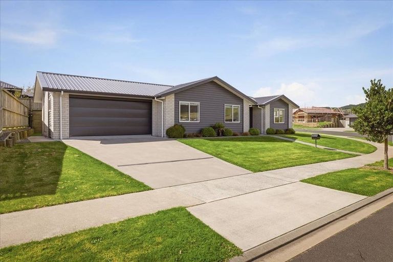 Photo of property in 6 Kohekohe Drive, Owhata, Rotorua, 3010