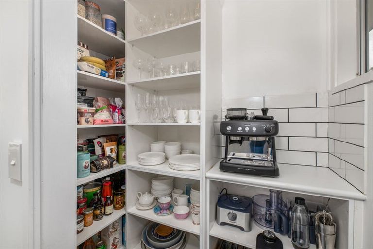 Photo of property in 2/45 Reynella Drive, Massey, Auckland, 0614