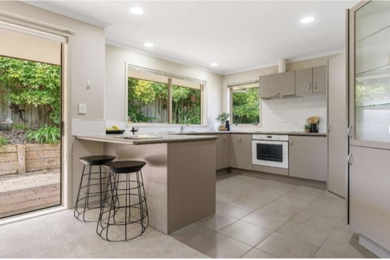 Photo of property in 5 Rosella Drive, Welcome Bay, Tauranga, 3112