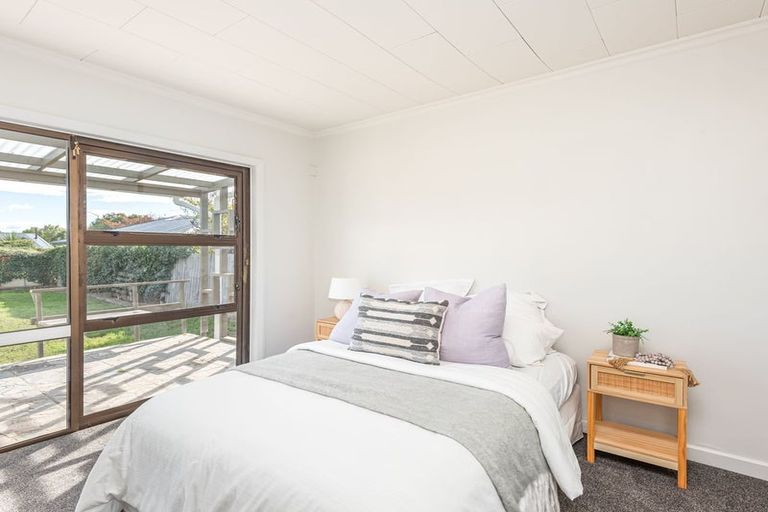 Photo of property in 329 Wainoni Road, Avondale, Christchurch, 8061