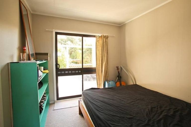Photo of property in 2/17 Raeben Avenue, Hillcrest, Auckland, 0627