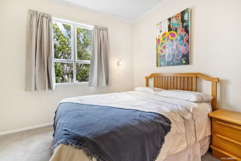 Photo of property in 1 Whitu Street, Khandallah, Wellington, 6035