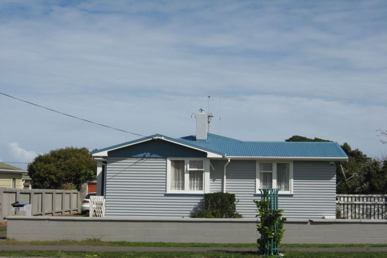Photo of property in 65 Cornfoot Street, Castlecliff, Whanganui, 4501