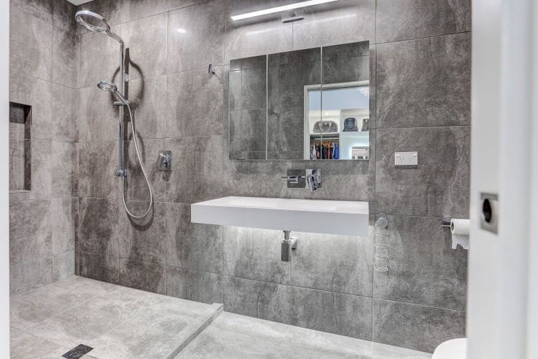 Photo of property in 31 Longbeach Drive, Castlecliff, Whanganui, 4501