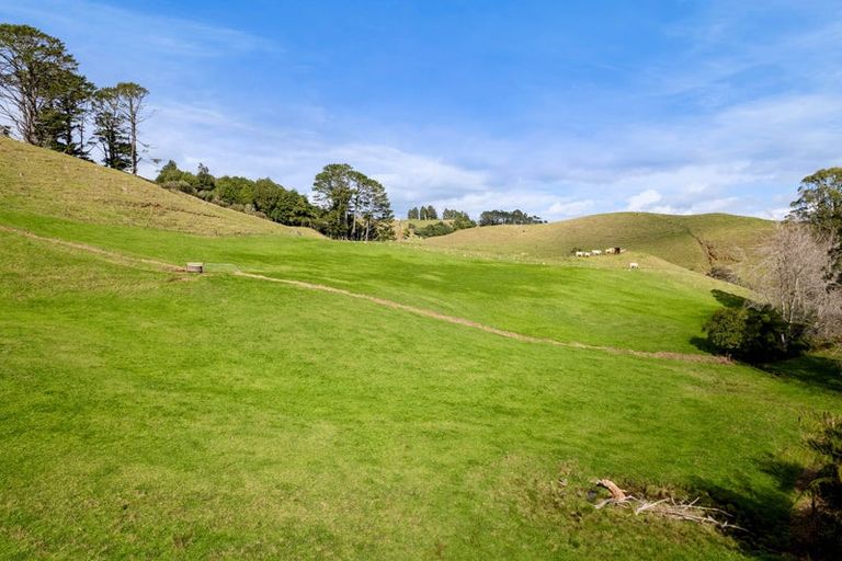 Photo of property in 402 Hursthouse Road, Tarurutangi, Inglewood, 4389