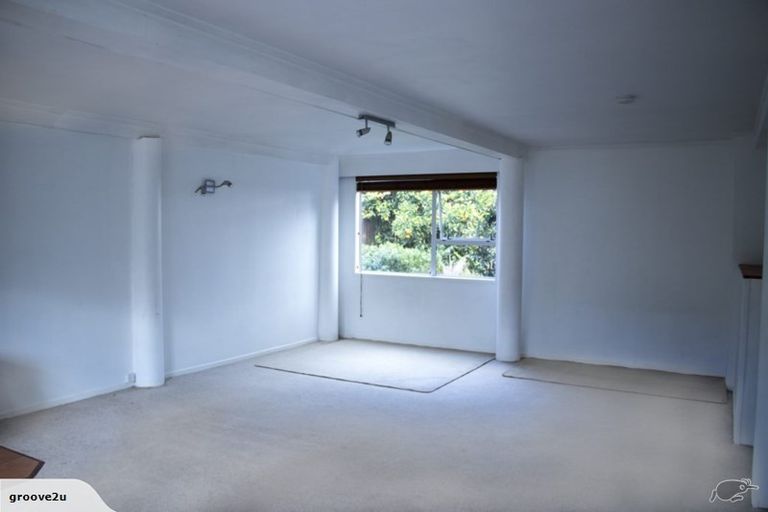 Photo of property in 55 Red Beach Road, Red Beach, 0932