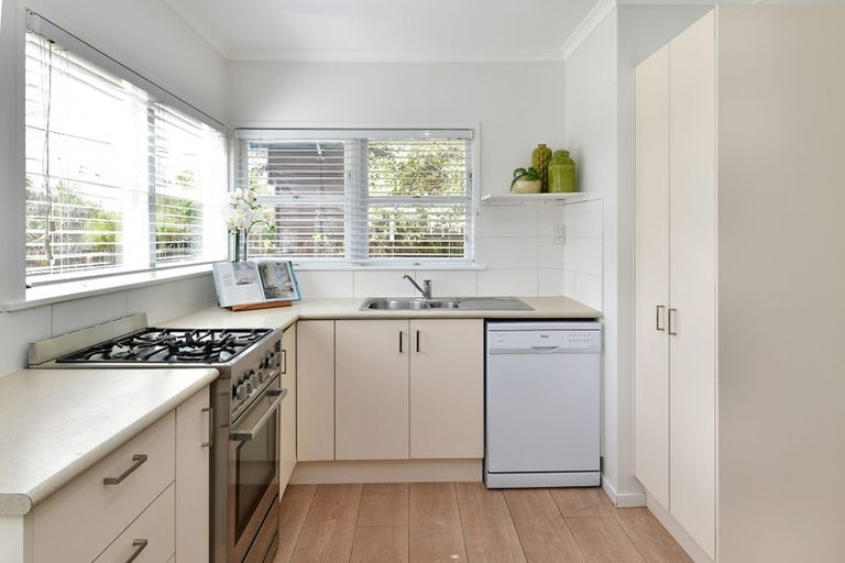 Photo of property in 12 Forest Glen, Orewa, 0931