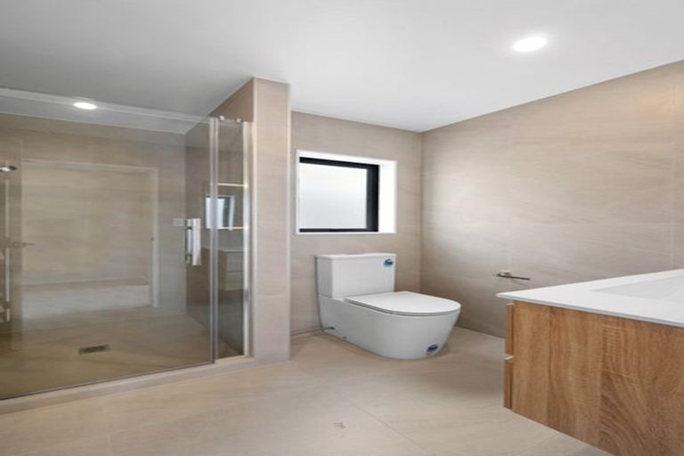 Photo of property in 50 Sandgate Avenue, Botany Downs, Auckland, 2010