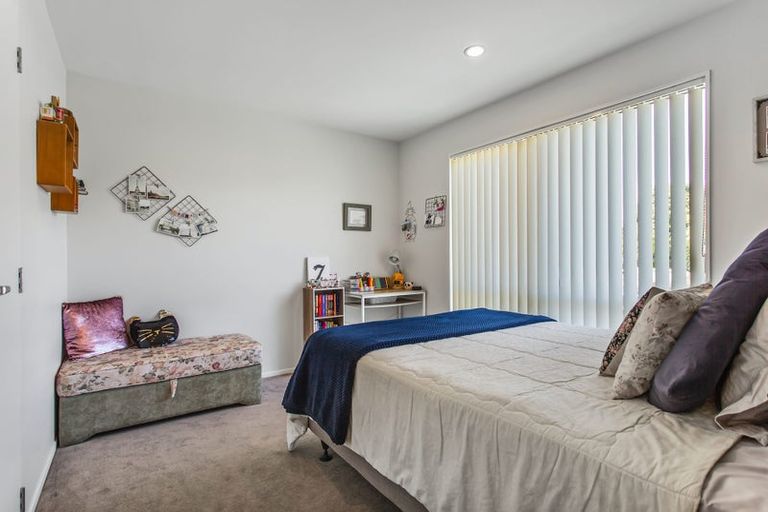 Photo of property in 235b Porchester Road, Takanini, 2112