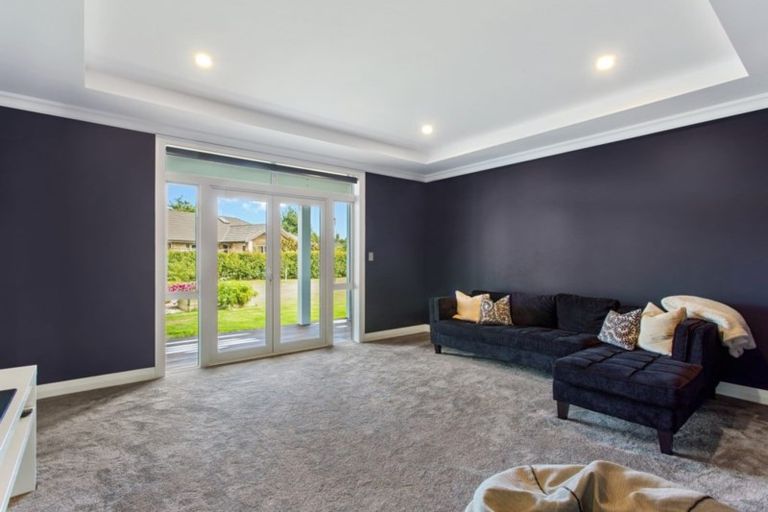 Photo of property in 23 Oakgrove Drive, Rangiora, 7400
