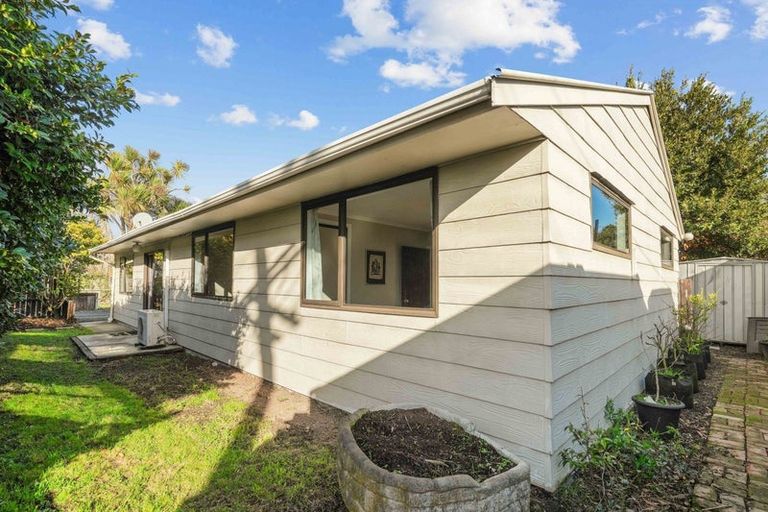 Photo of property in 10 Awatea Road, Hornby, Christchurch, 8042