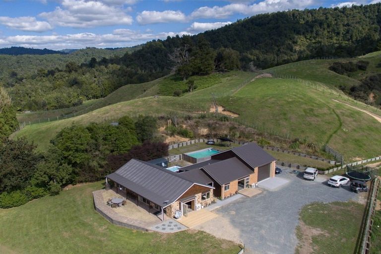 Photo of property in 1394 No 3 Road, Te Puke, 3183