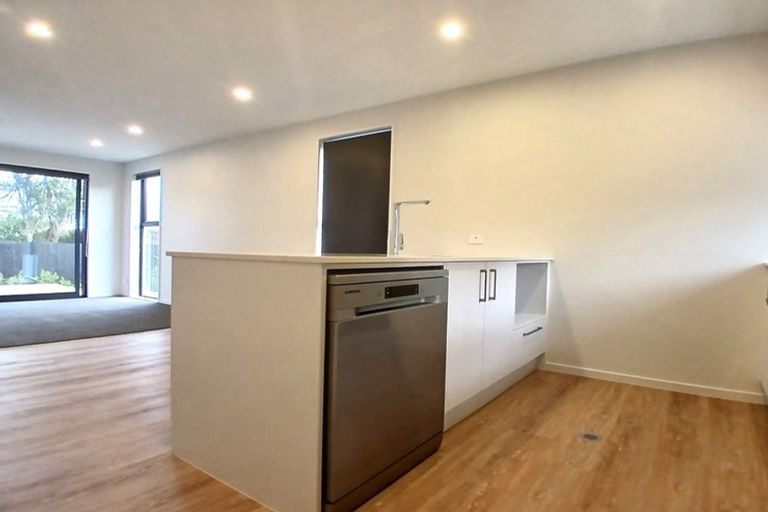 Photo of property in 8/109 Taikata Road, Te Atatu Peninsula, Auckland, 0610