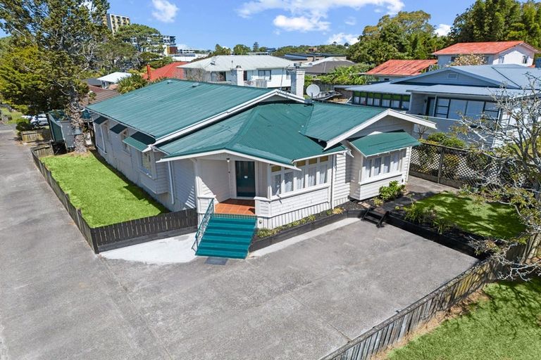 Photo of property in 1/27 Rata Street, New Lynn, Auckland, 0600