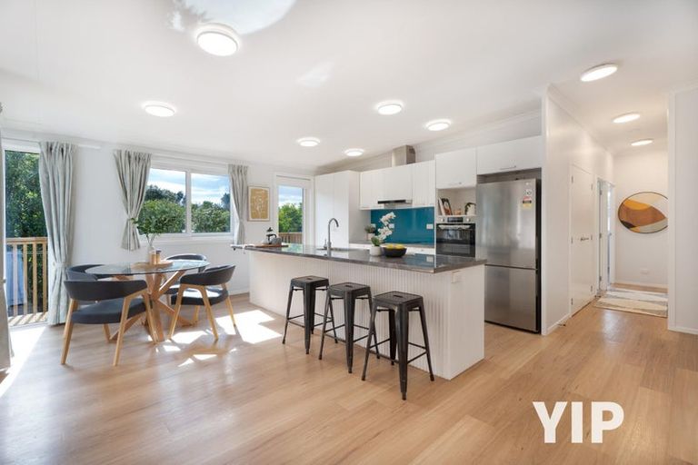 Photo of property in 23 Padnell Crescent, Paparangi, Wellington, 6037