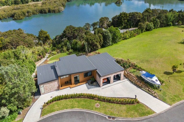Photo of property in 62 Rarere Terrace, Kerikeri, 0230