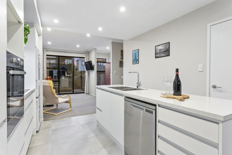 Photo of property in 7 Sacred Kingfisher Road, Hobsonville, Auckland, 0616