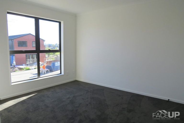 Photo of property in 16 Hea Road, Hobsonville, Auckland, 0616