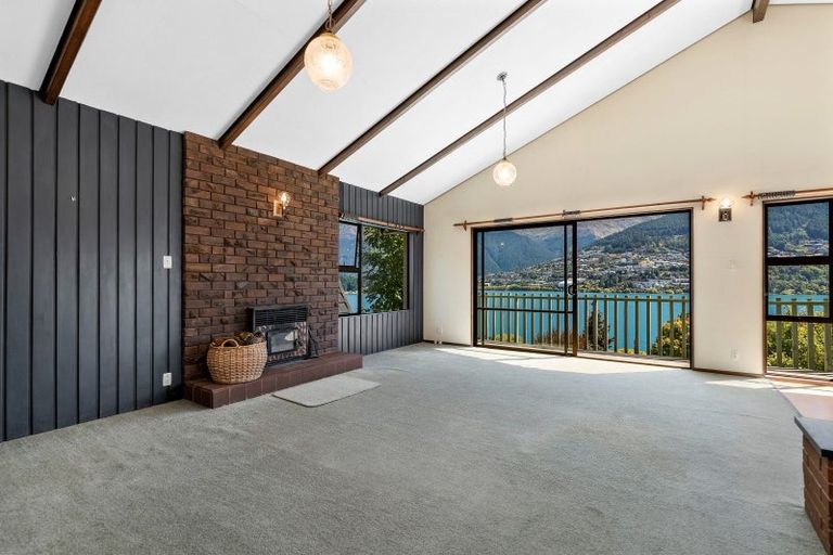 Photo of property in 582 Peninsula Road, Kelvin Heights, Queenstown, 9300