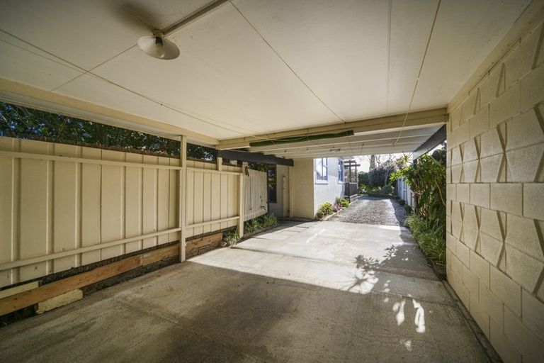 Photo of property in 114 Buick Crescent, Awapuni, Palmerston North, 4412
