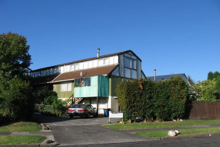 Photo of property in 3/14 Craigbank Avenue, New Lynn, Auckland, 0600