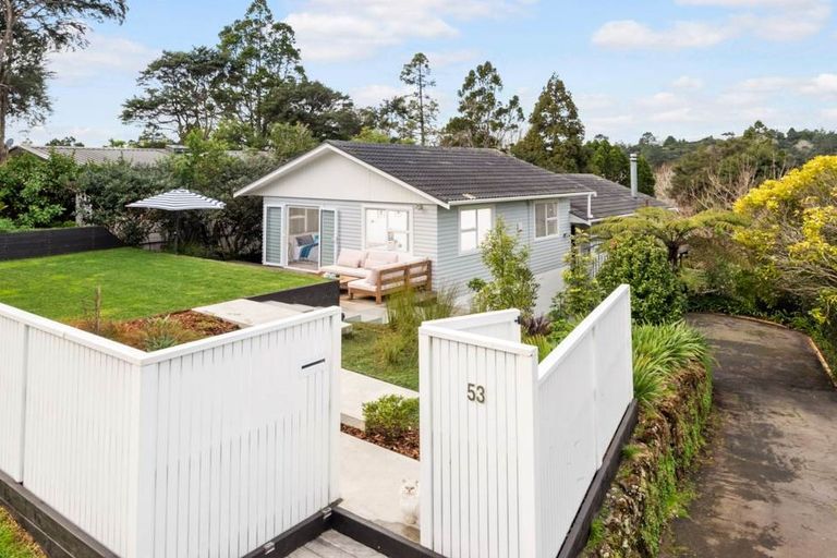 Photo of property in 53 Daffodil Street, Titirangi, Auckland, 0604
