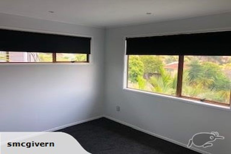 Photo of property in 32 Pisces Road, Glen Eden, Auckland, 0602