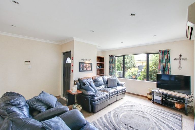 Photo of property in 69b Church Road, Taradale, Napier, 4112