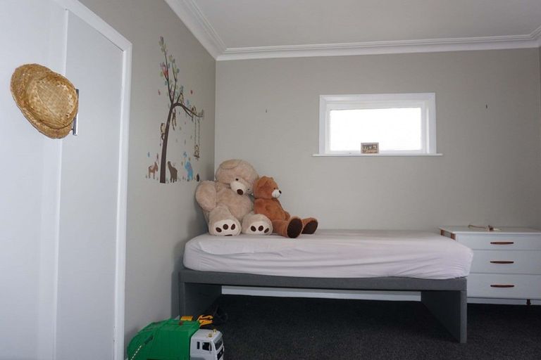 Photo of property in 15 Hannan Street, Levin, 5510