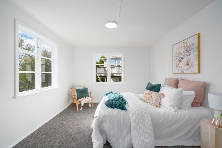 Photo of property in 35 Gloucester Street, Cannons Creek, Porirua, 5024