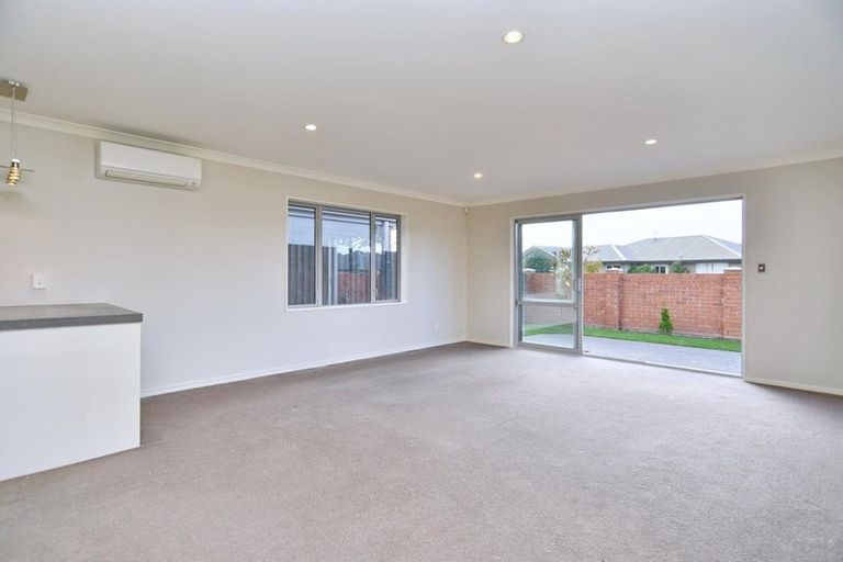 Photo of property in 49a Mcmahon Drive, Aidanfield, Christchurch, 8025