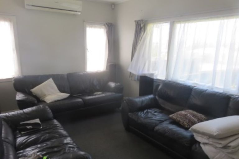 Photo of property in 1/23 Forest Hill Road, Henderson, Auckland, 0612