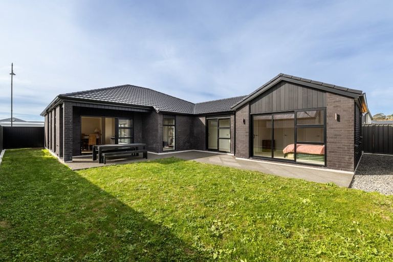 Photo of property in 17 Mohaka Street, Poraiti, Napier, 4112
