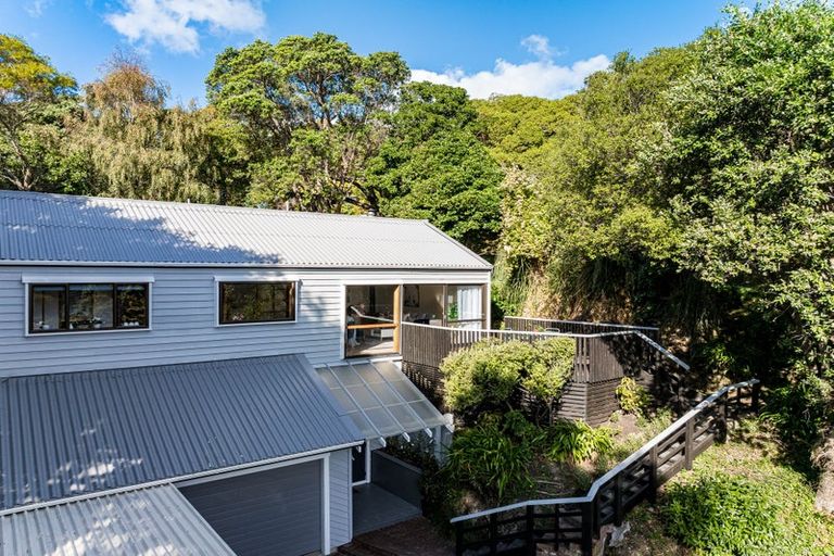 Photo of property in 49 Bayview Road, Paremata, Porirua, 5024
