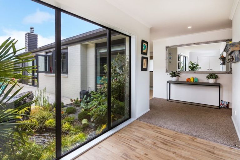 Photo of property in 62 Kenrigg Road, Kinloch, Taupo, 3377