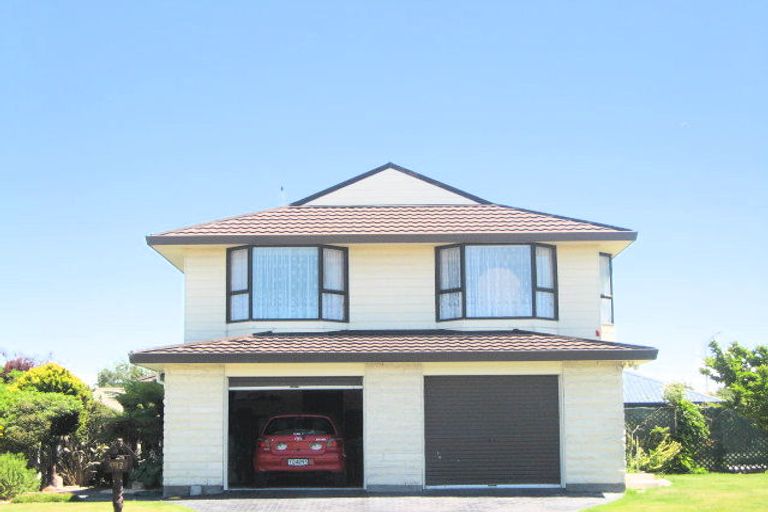 Photo of property in 32 Ben Nevis Drive, Broomfield, Christchurch, 8042