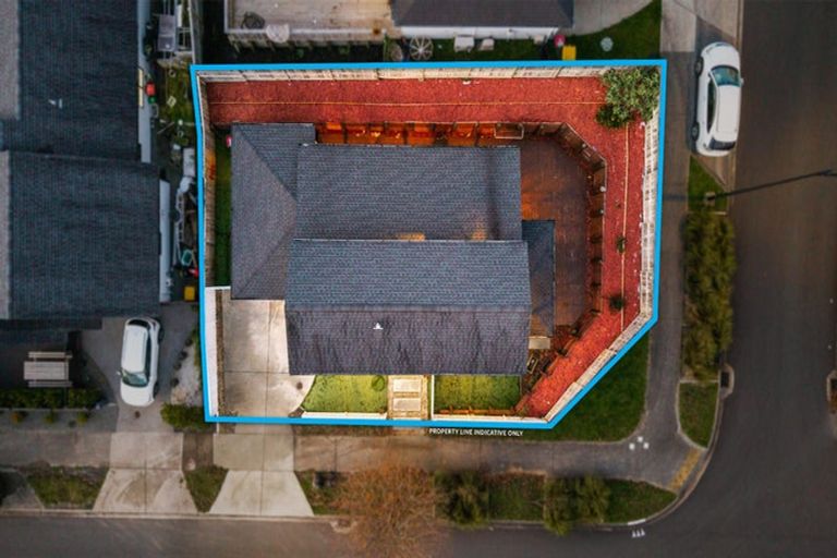 Photo of property in 1 Barrique Road, Kumeu, 0810