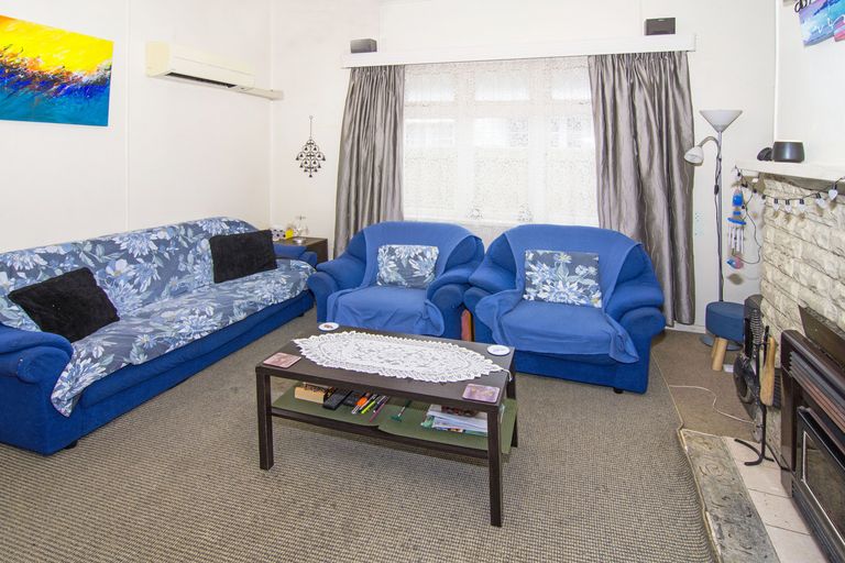 Photo of property in 23 Ames Street, Paekakariki, 5034