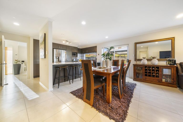 Photo of property in 10 Springcrest Drive, Karaka, Papakura, 2113