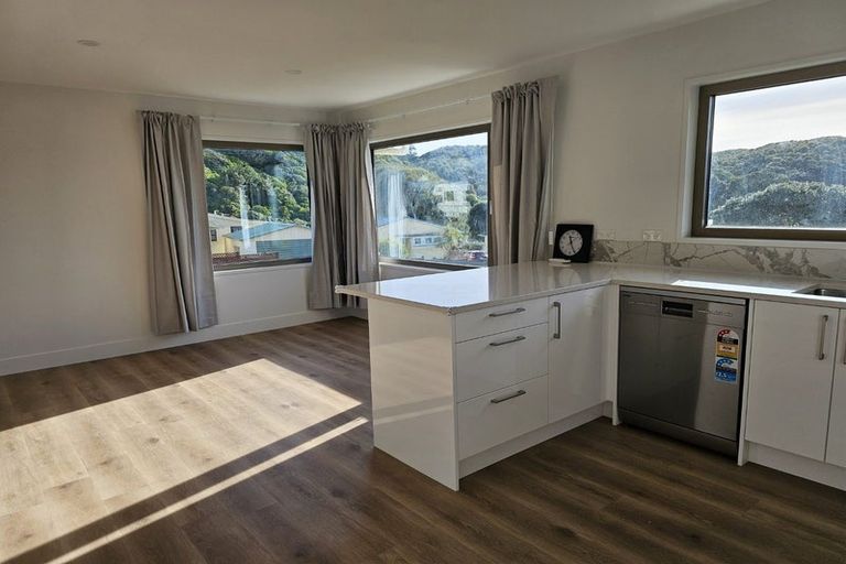 Photo of property in 5 Mahinawa Street, Takapuwahia, Porirua, 5022