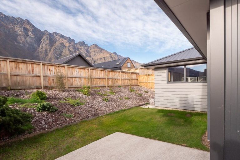 Photo of property in 96 Spur Ridge Rise, Jacks Point, 9371