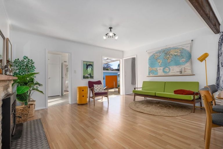 Photo of property in 22 Dale Road, Raumati South, Paraparaumu, 5032