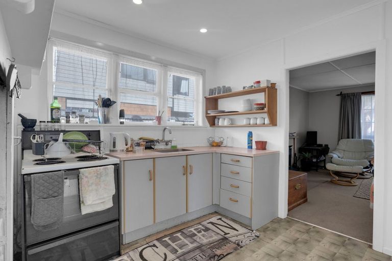Photo of property in 28 Primrose Street, Frankton, Hamilton, 3204