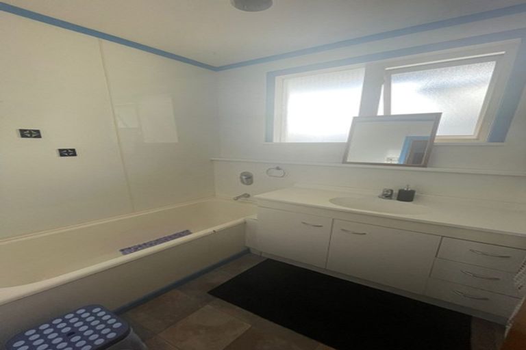 Photo of property in 10 Fraser Road, Papatoetoe, Auckland, 2025