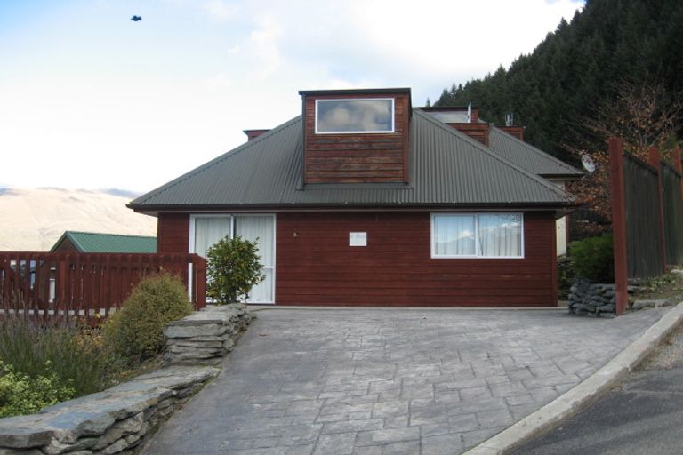 Photo of property in 8d Reavers Lane, Queenstown, 9300
