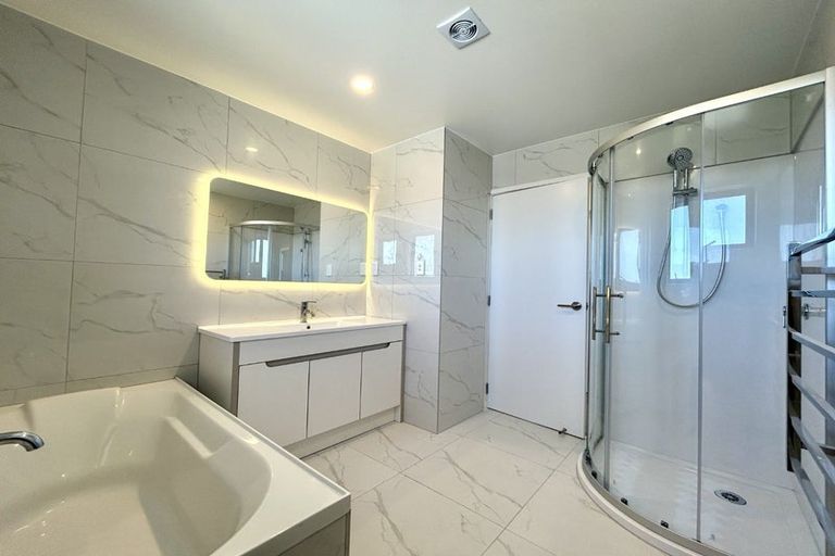 Photo of property in 66 Casuarina Road, Half Moon Bay, Auckland, 2012