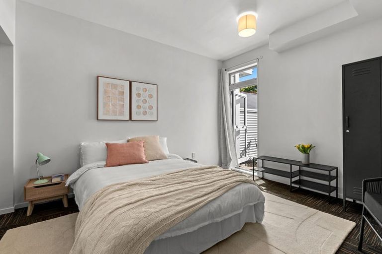 Photo of property in 33 Karo Drive, Te Aro, Wellington, 6011